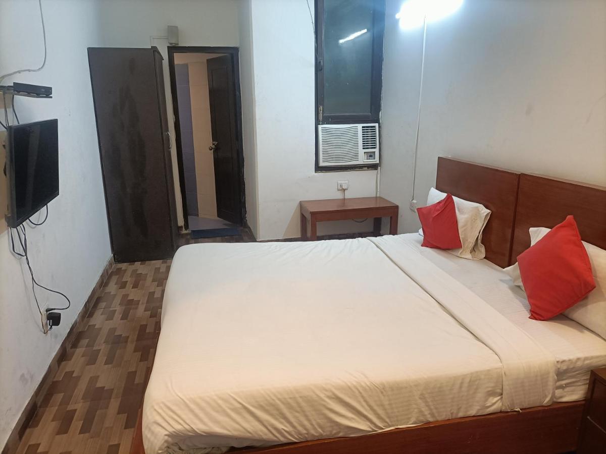 Hotel Star Light New Delhi Eksteriør billede