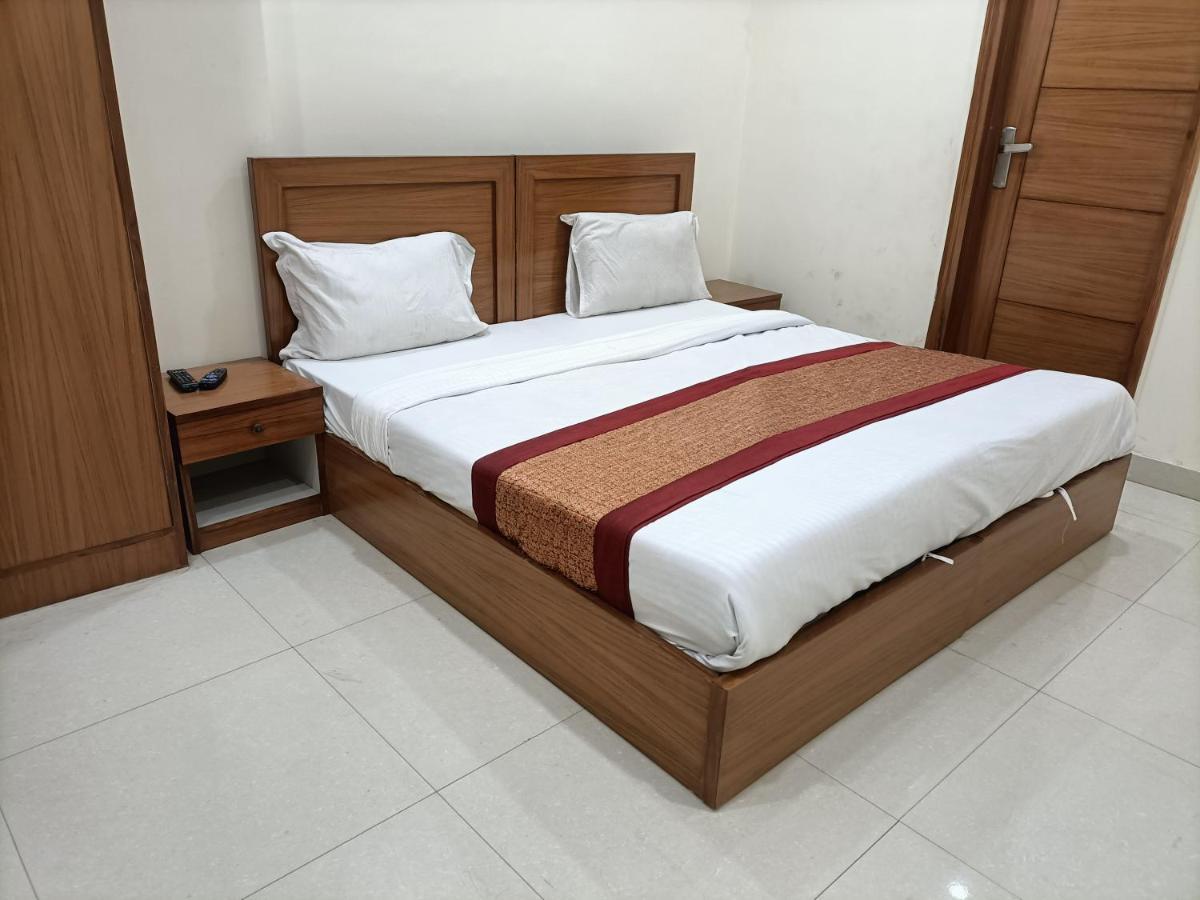 Hotel Star Light New Delhi Eksteriør billede